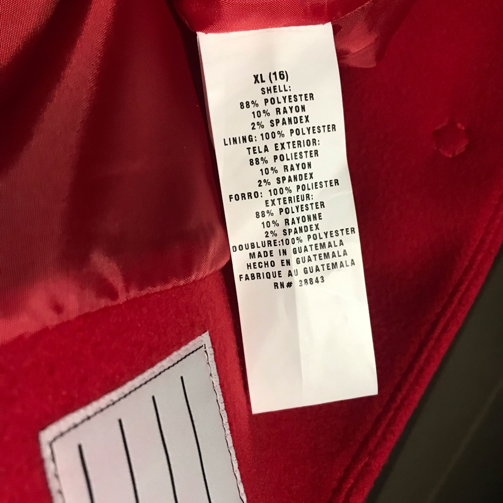 Red Coat - Picture 5 of 5